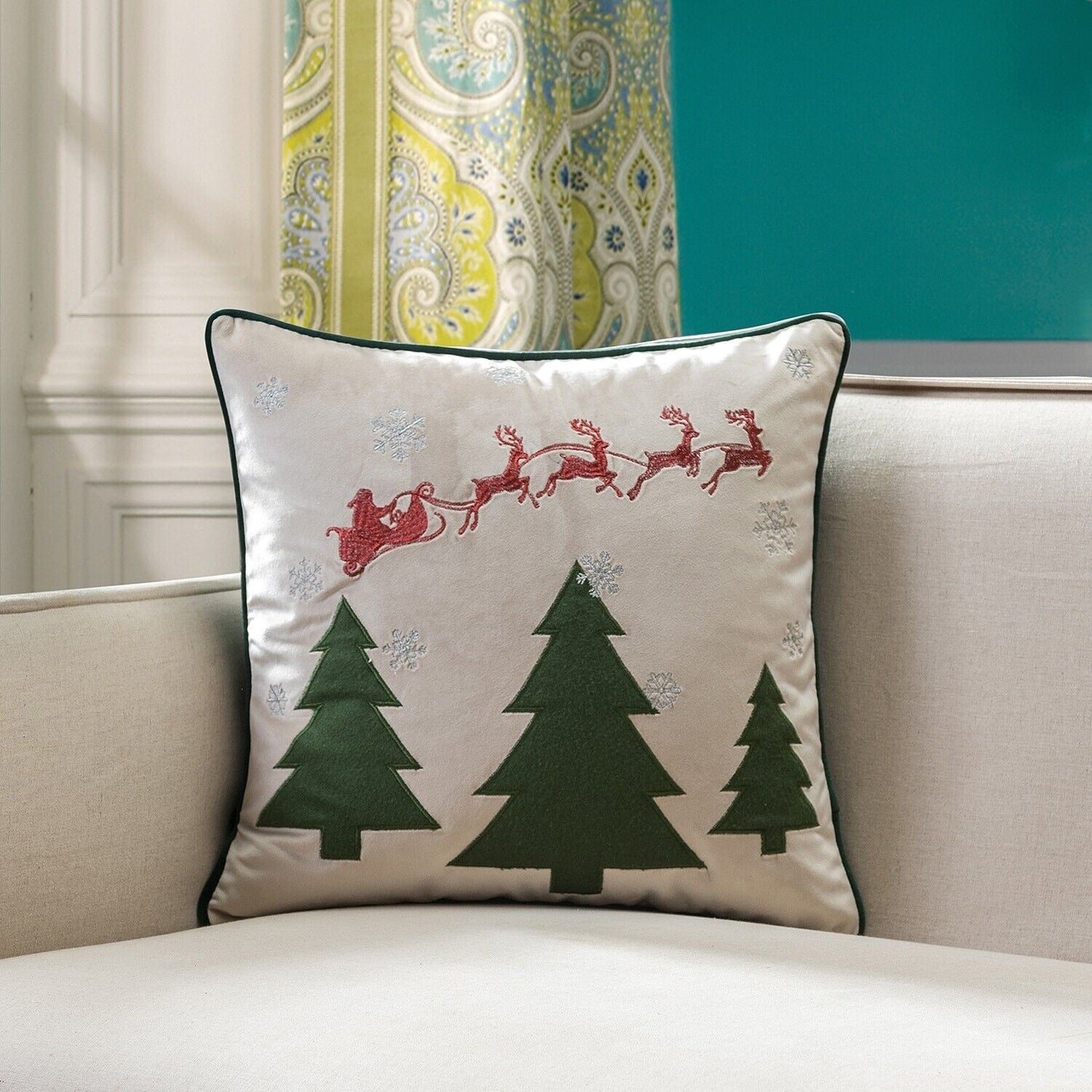 18" x 18" Santa Pass By Christmas Tree Pillow Cover, 1 Piece