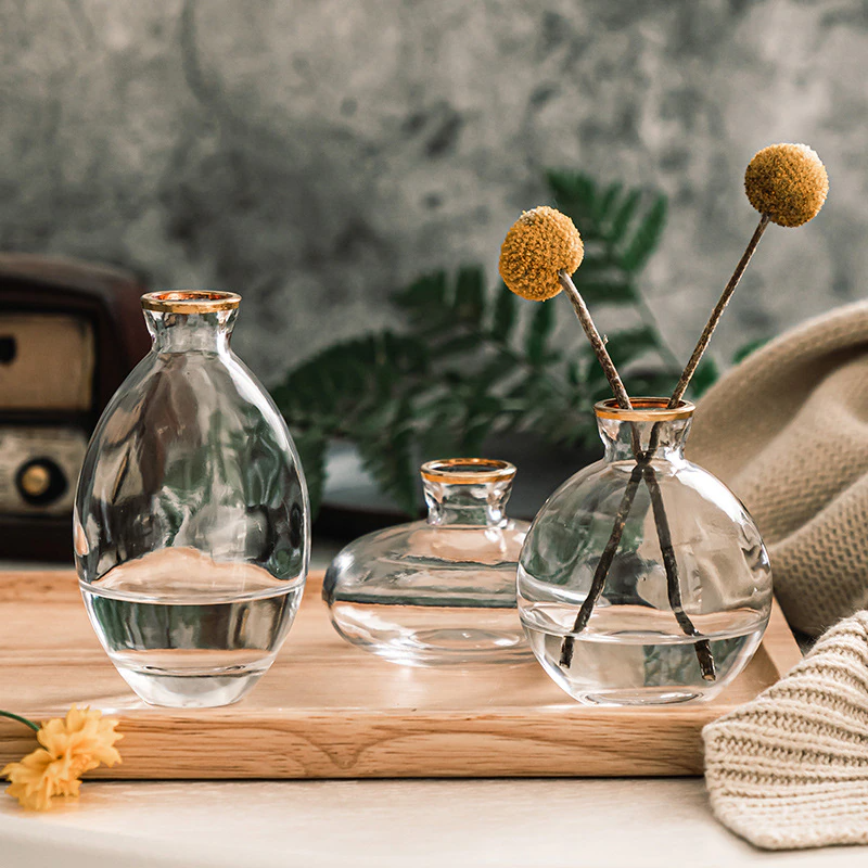 Clear glass vase