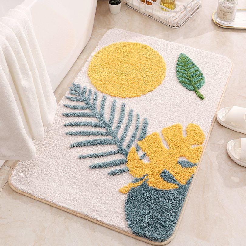 Decorative Soft Shower Rug with Leaf Pattern