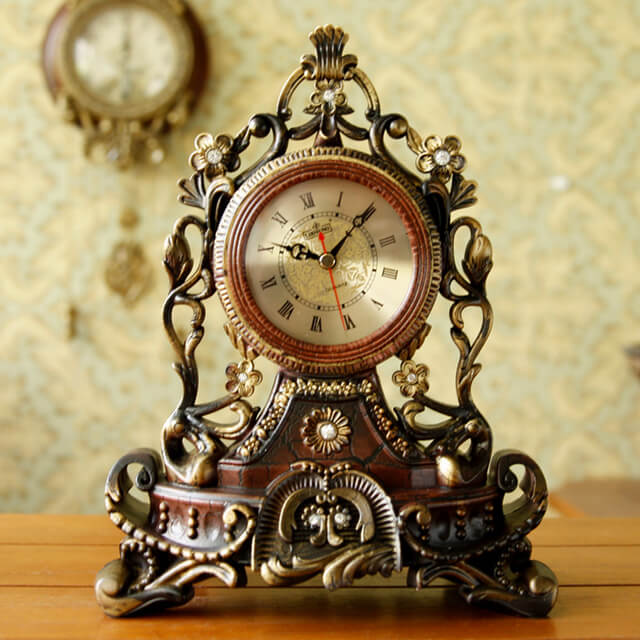 Victorian Style Decorative Quartz Desk Clock